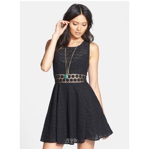 FREE PEOPLE Daisy Lace Fit & Flare Skater Dress Sz 2 Black Open Weave Lined $128